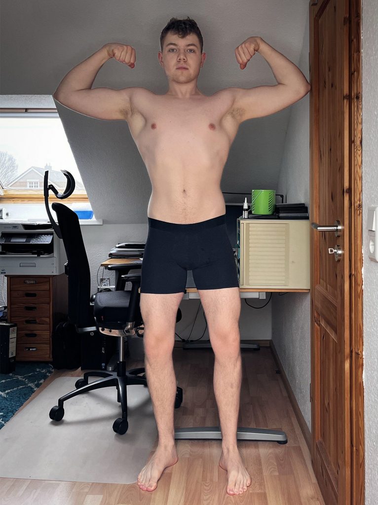 Christian nach dem Fitness-Coaching bei KF Coaching – sichtbare Fortschritte in Muskelaufbau und Körperdefinition